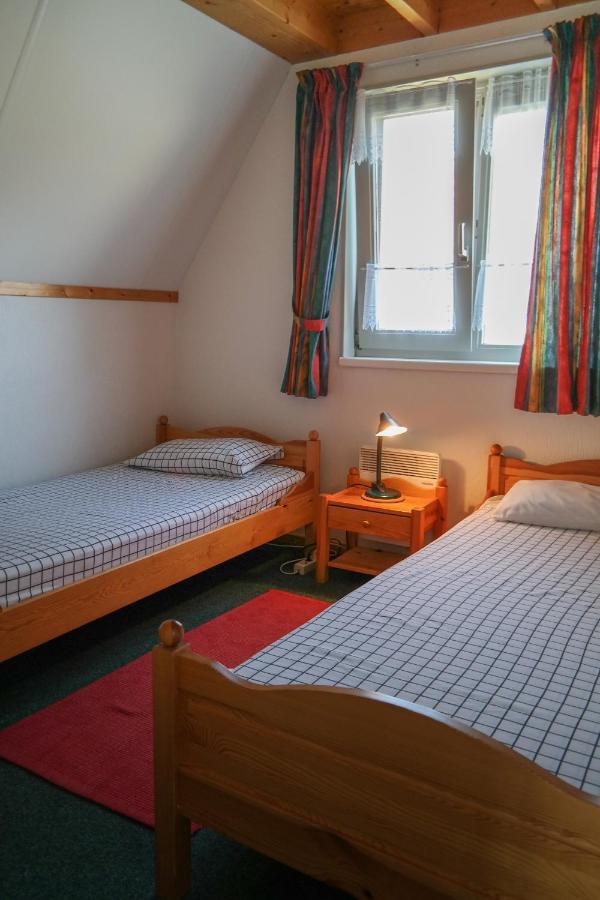 Anjum Marilu 6 Pers Allergy-Friendly House On A Typical Dutch Canal And Quiet Place 빌라 외부 사진